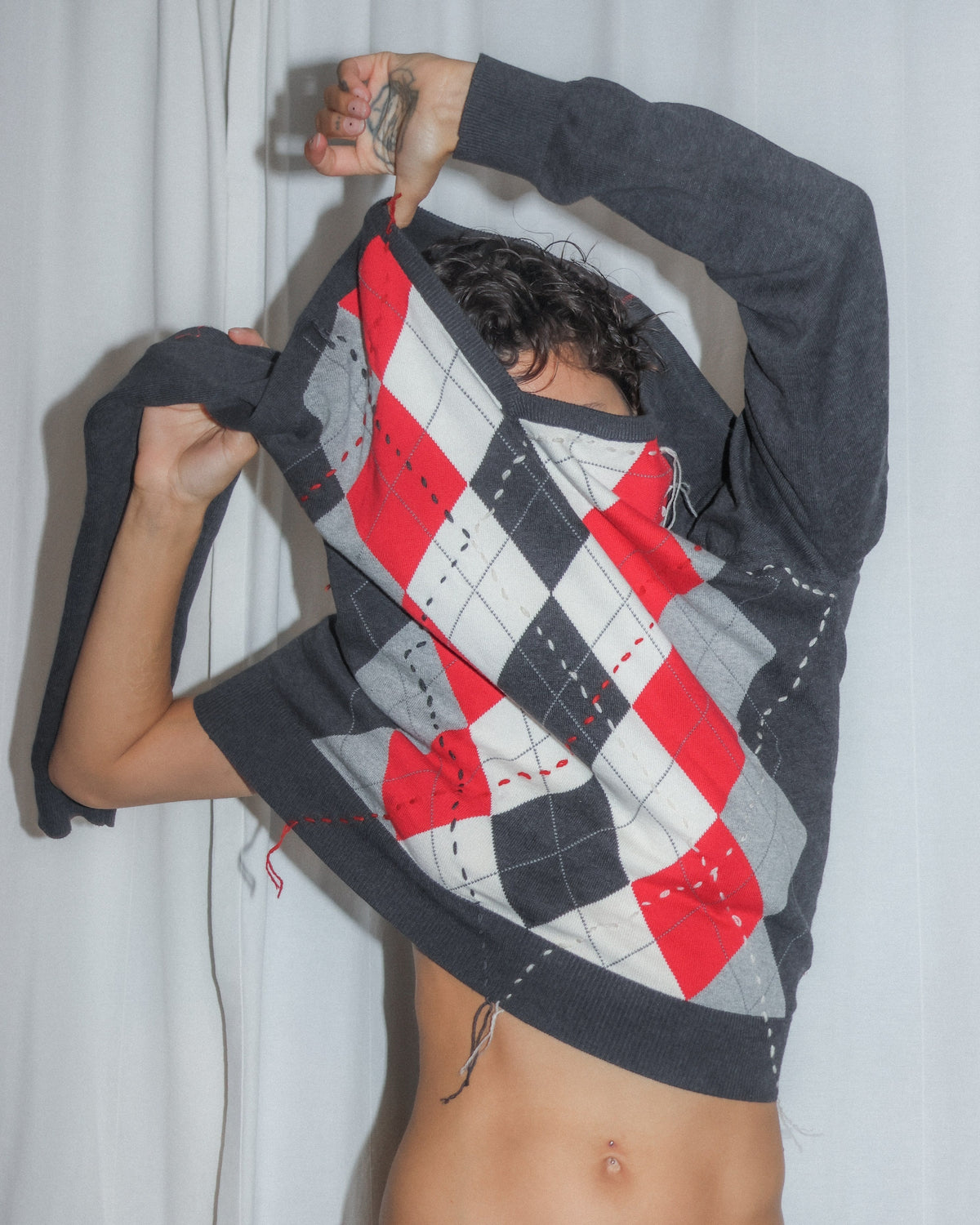 RED ARGYLE KNIT Studio Stars