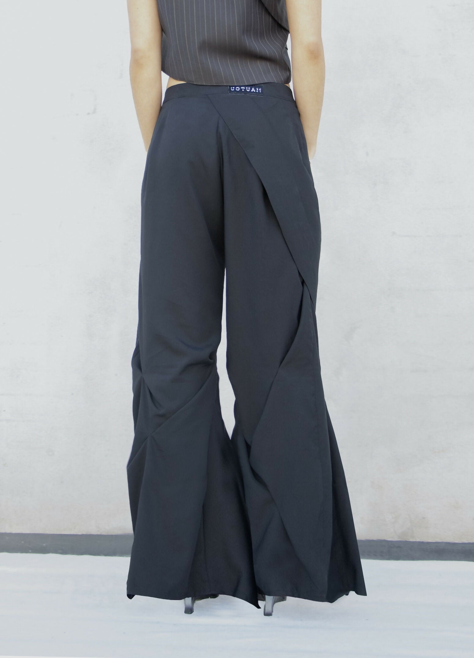 Draped Pants Mautou