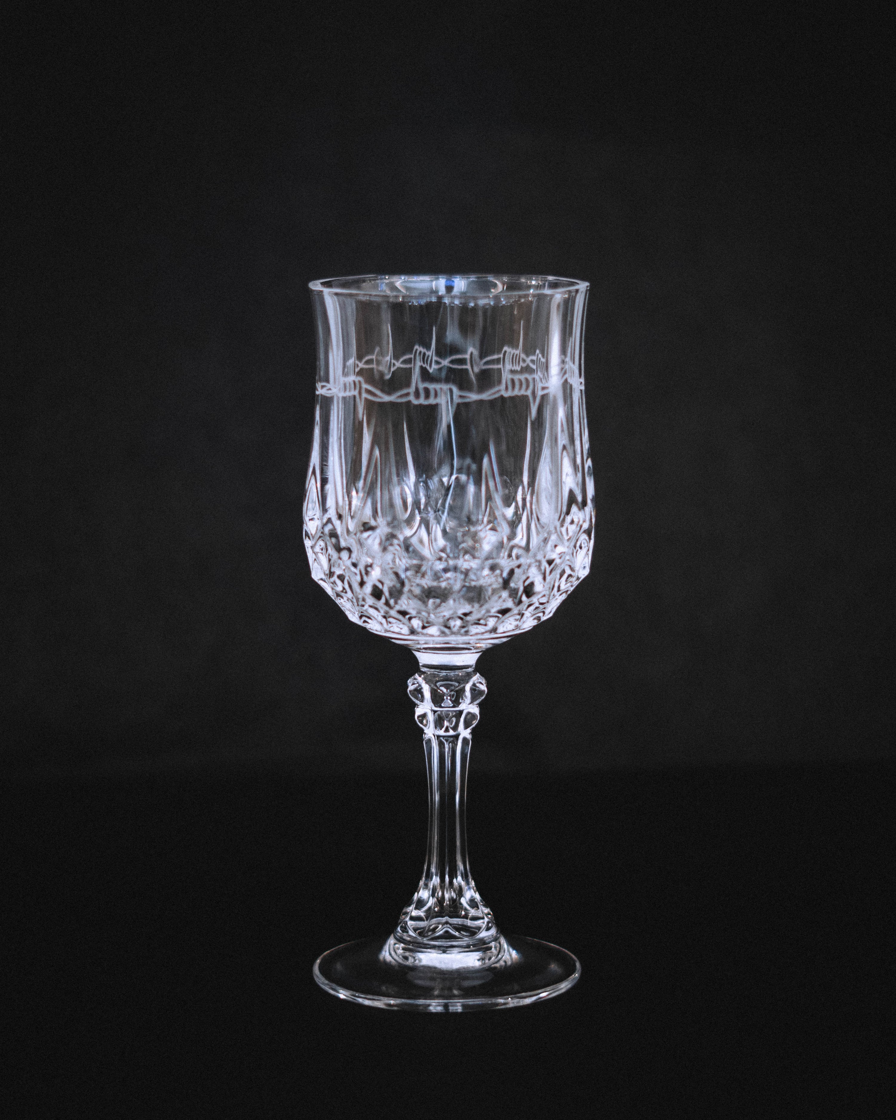ENGRAVED WINE CRYSTAL GLASSES Lysdal