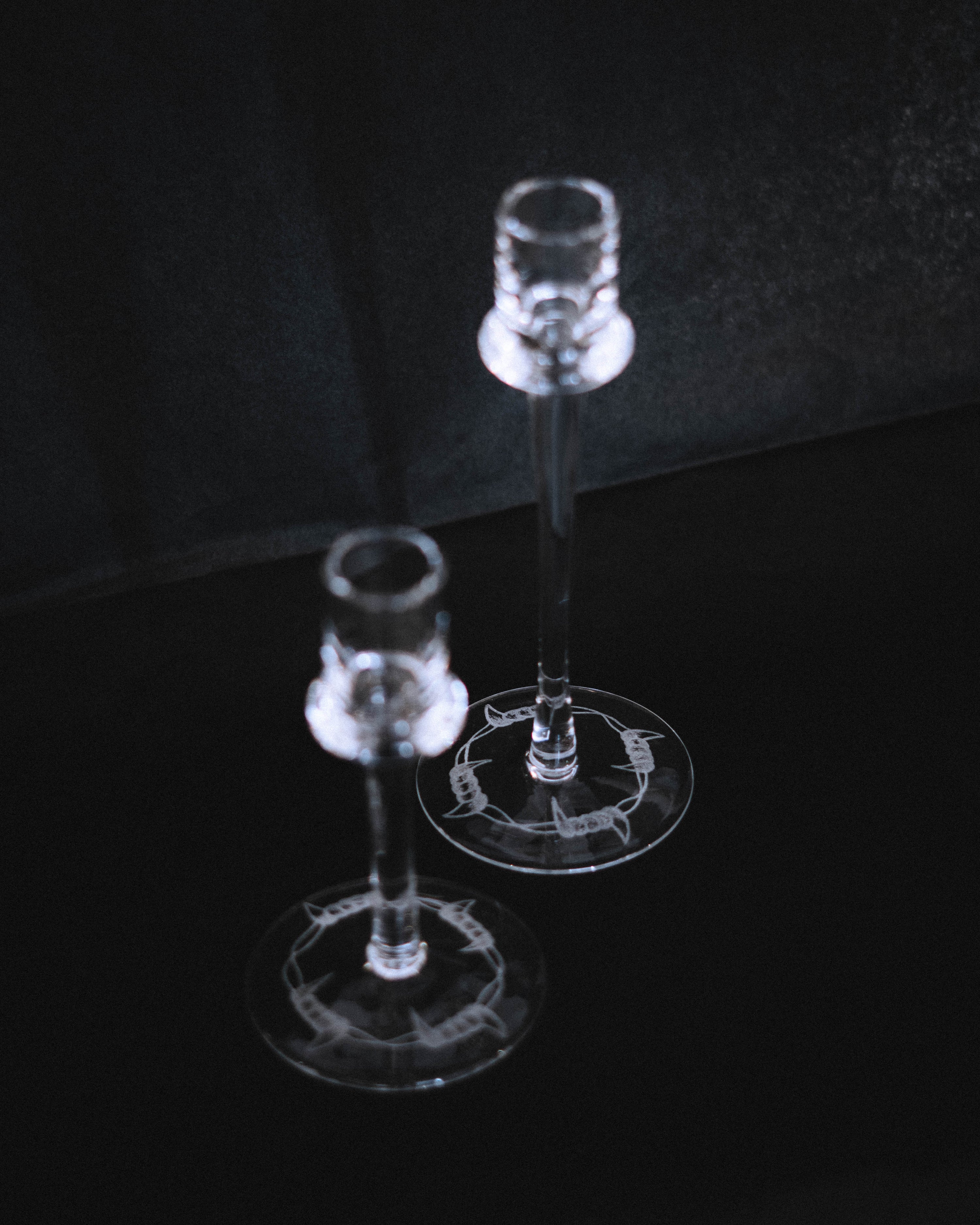 ENGRAVED GLASS CANDLE HOLDER Lysdal