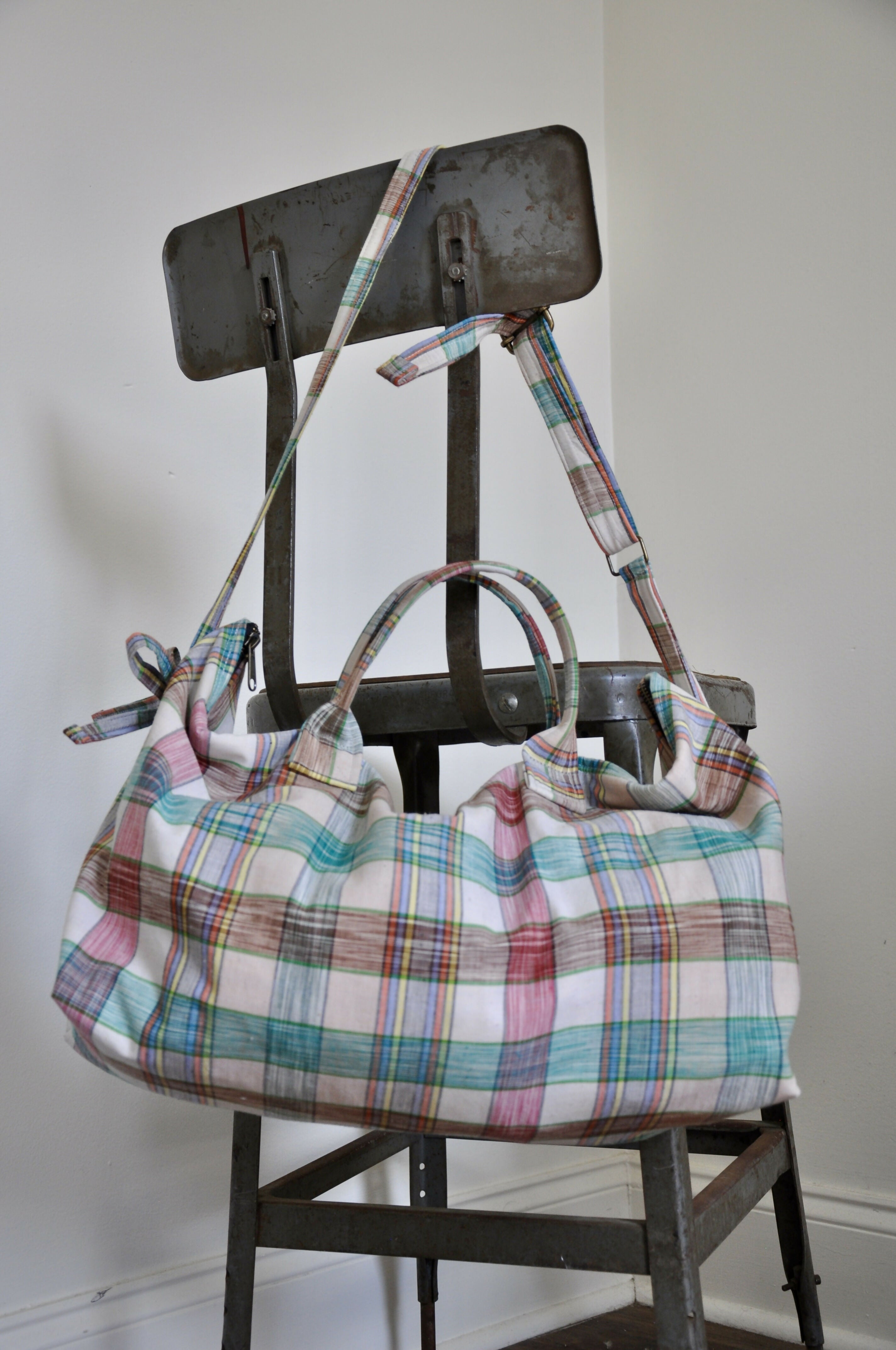Cotton Madras Bow Tote – 1718 Studio Stars
