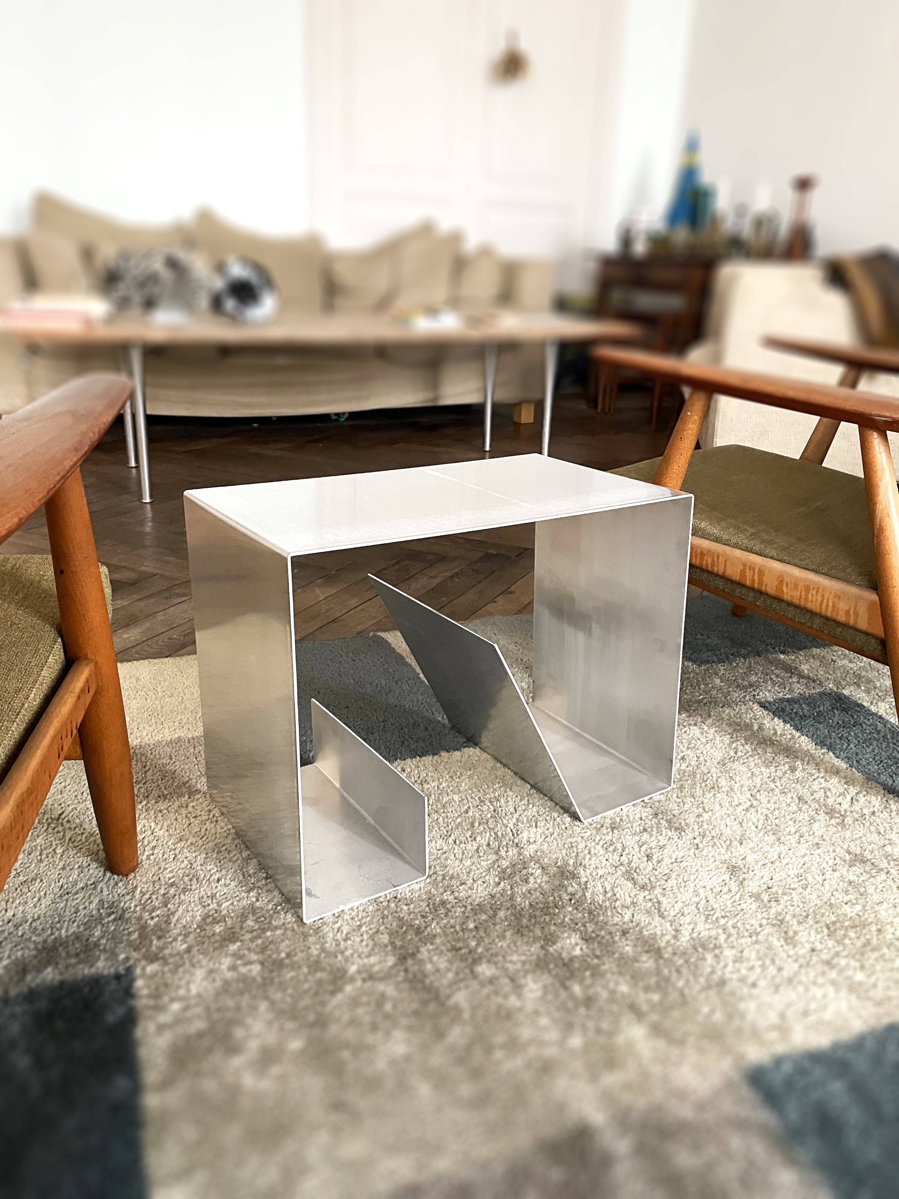 "7ADE" Table Studio Stars