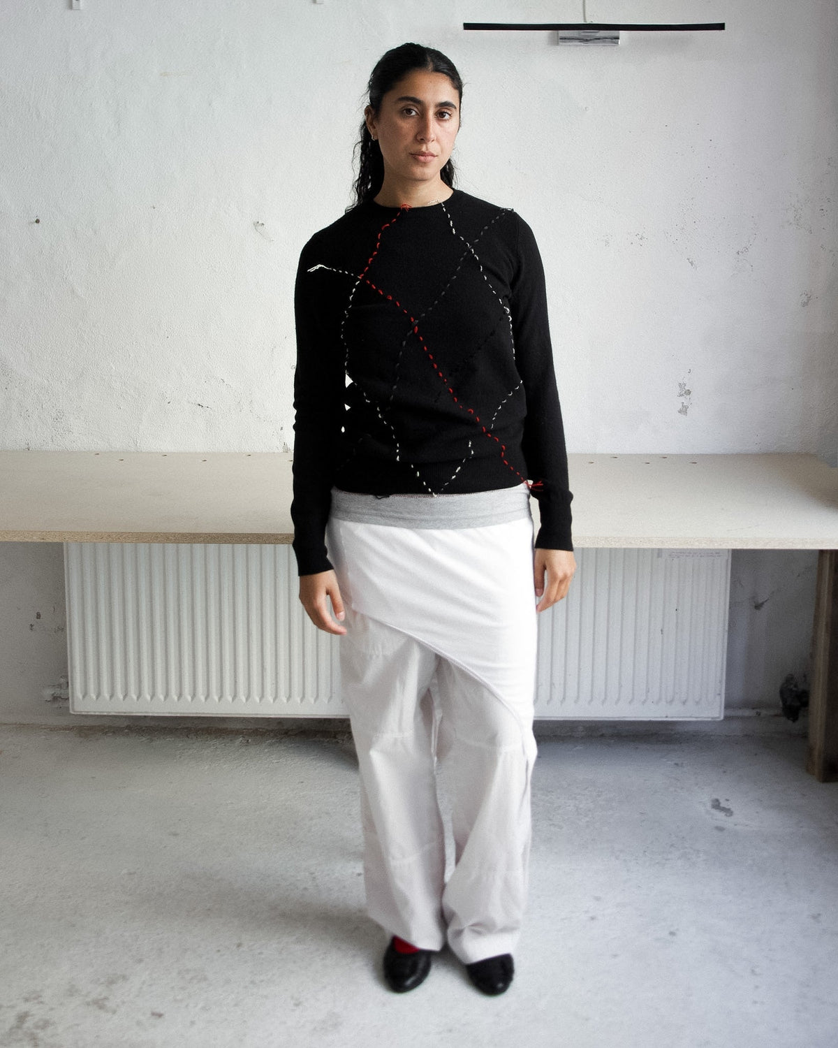 BLACK EMBROIDERY KNIT Re;incarnated