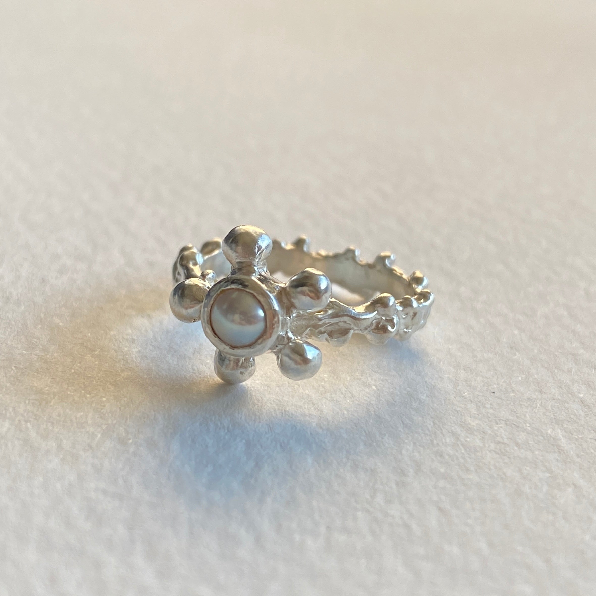 EGGY FLOWER RING Ginger Angel