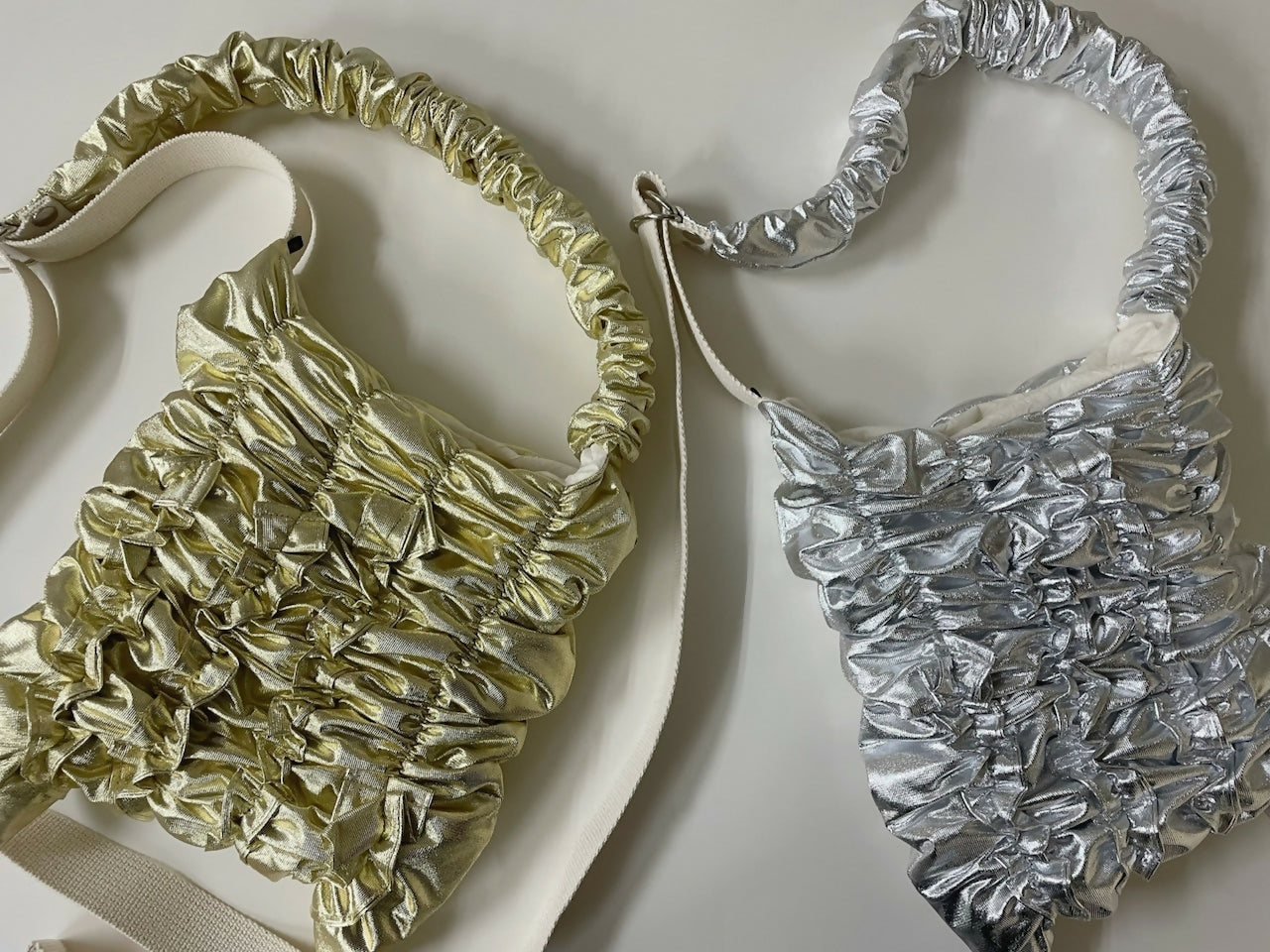 METALLIC COLLAGE BAG GATHER HANDLE Keiyamaguchi works