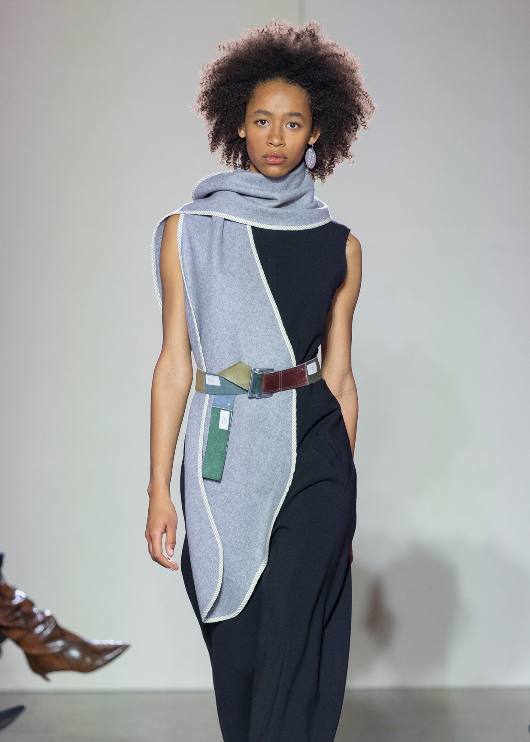 ROI long scarf Aporeei