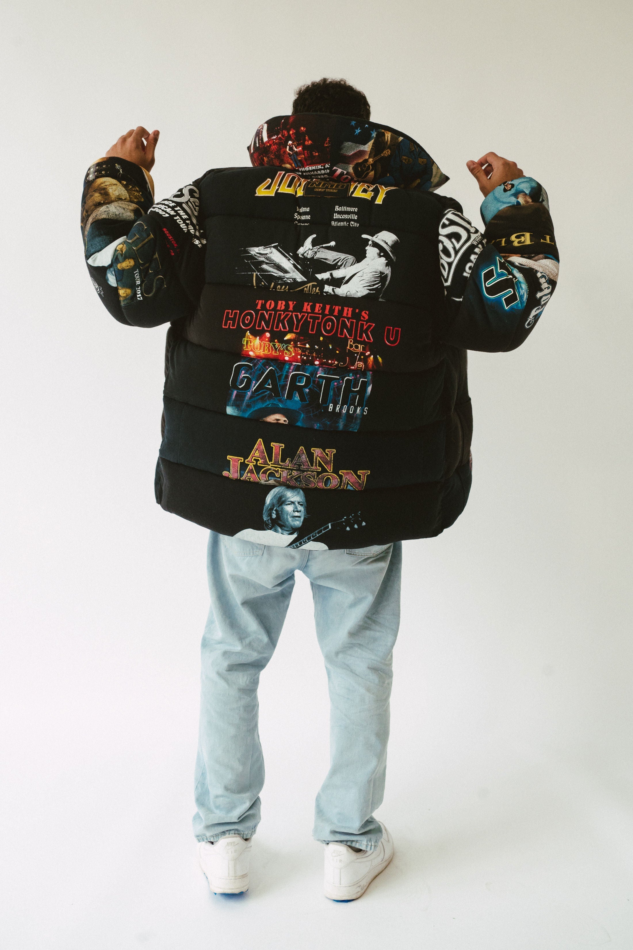 MIDNIGHT RUSH Black Unisex Reversible T-shirt Puffer Jacket Studio Stars