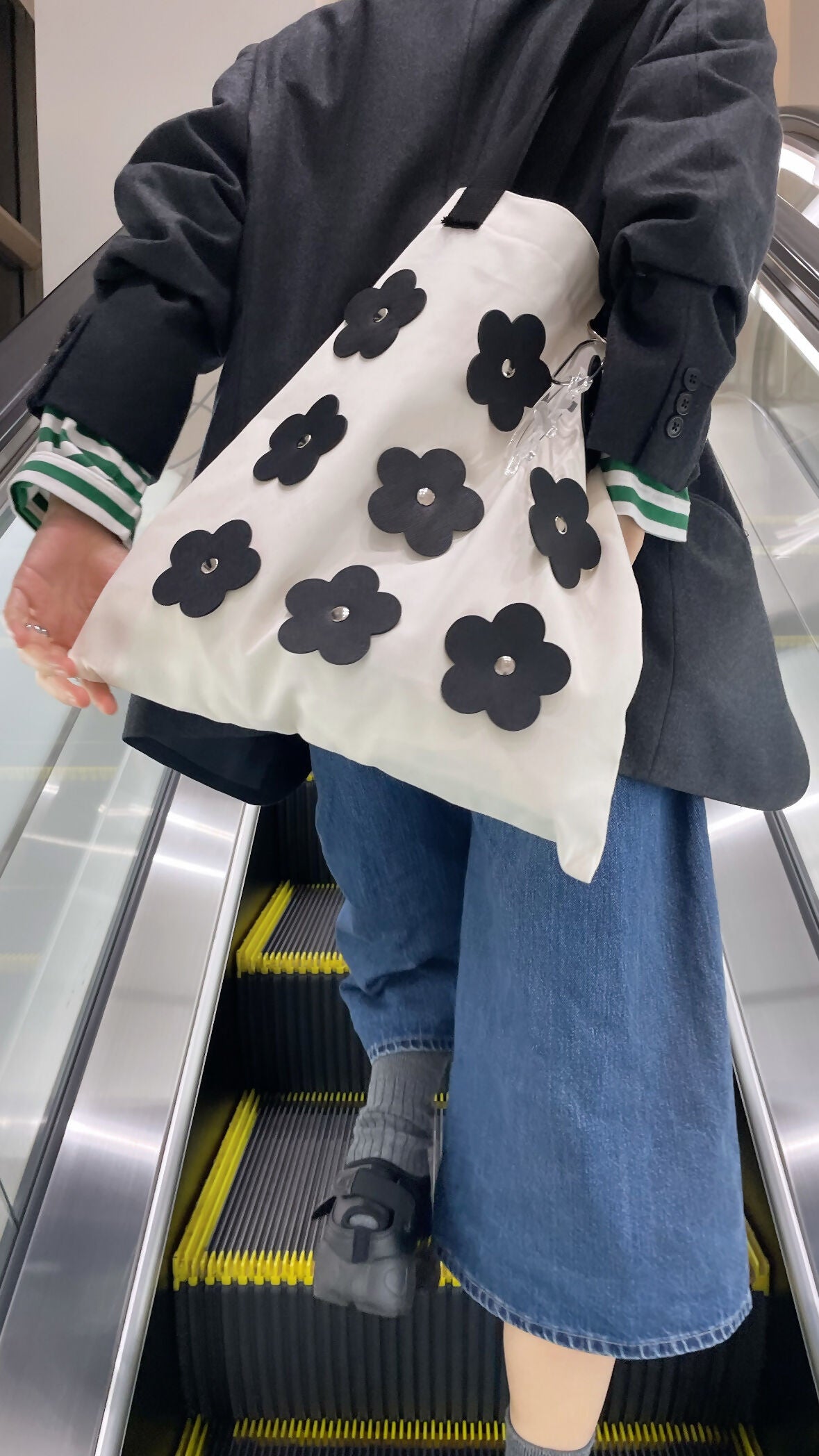 CIRCLE FLOWER MOTIF DECORATION BIG TOTE BAG Studio Stars
