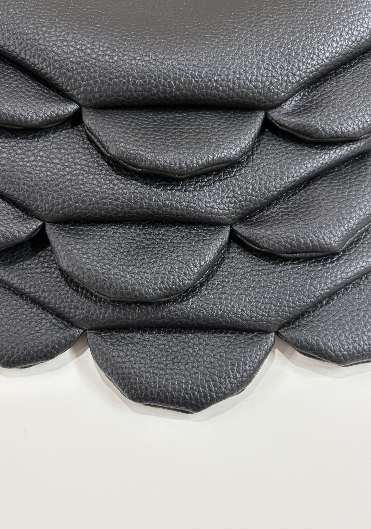 SYNTHETIC LEATHER ALL SCALLOP DRAWSTRING BAG Studio Stars