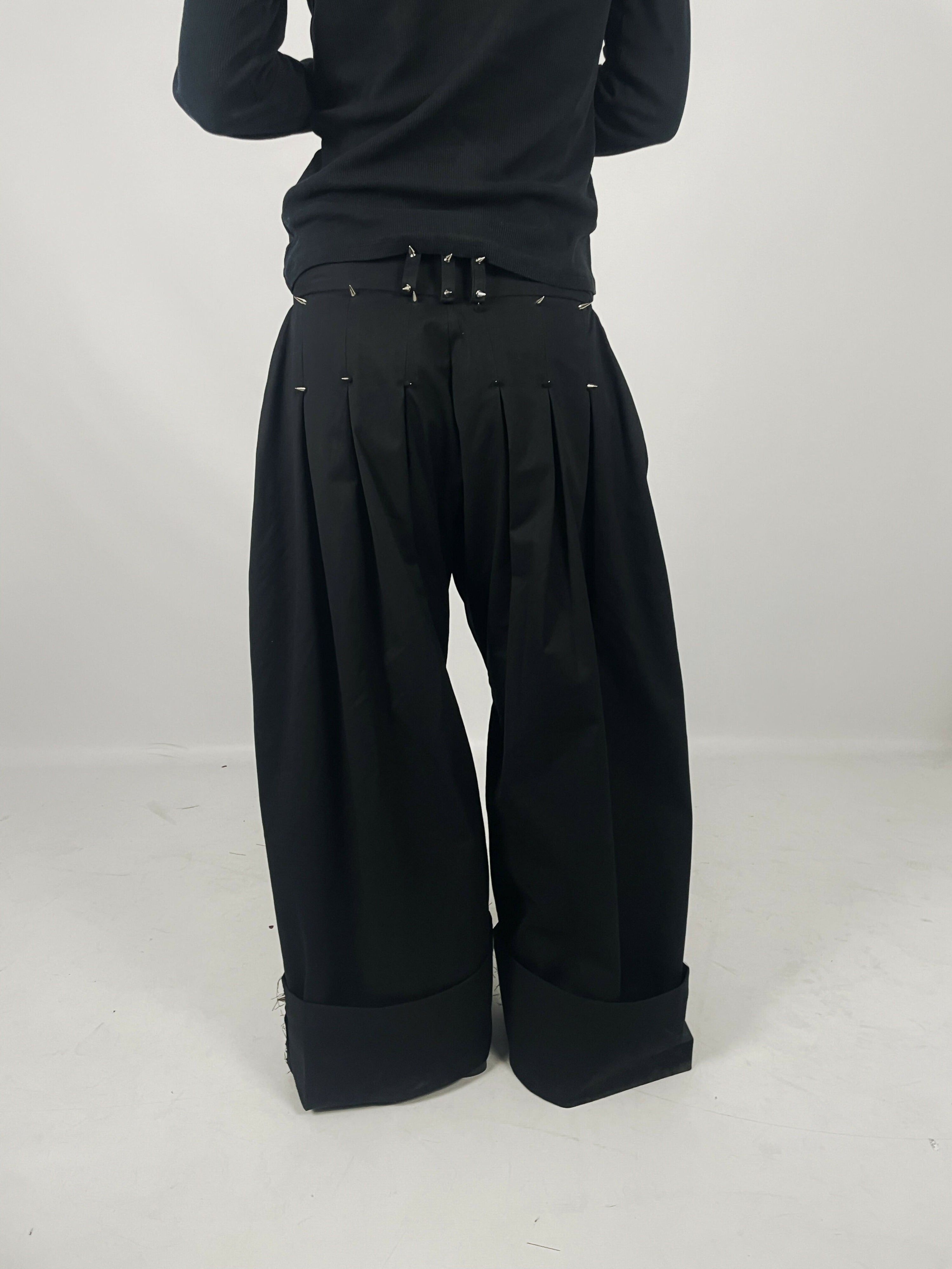 BLACK SPIKE PANTS Studio Stars