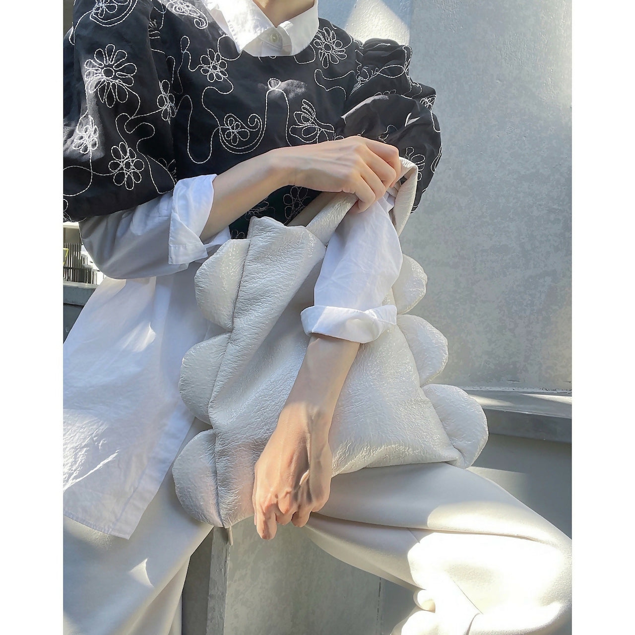 TEXTURE ENAMEL TOTE BAG Studio Stars